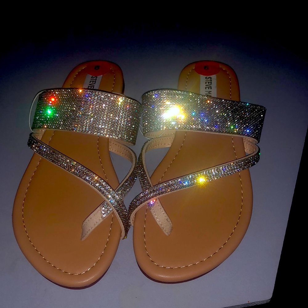 Brand new pair of Steve Madden sandals.